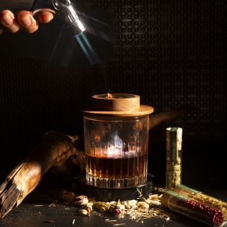 WHISKY SMOKER: Tip na dárek pro milovníky whisky. 🥃 Dvě varianty - levnější základní sada či velký set s kořením a sadou...